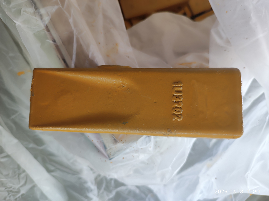 TIG  J200 Small Excavator Twin Tiger Tooth 1U3202 1U3202T 1U3202WT For J200